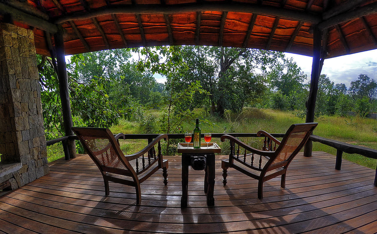 Kanha Earth Lodge Mandla Bagian luar foto